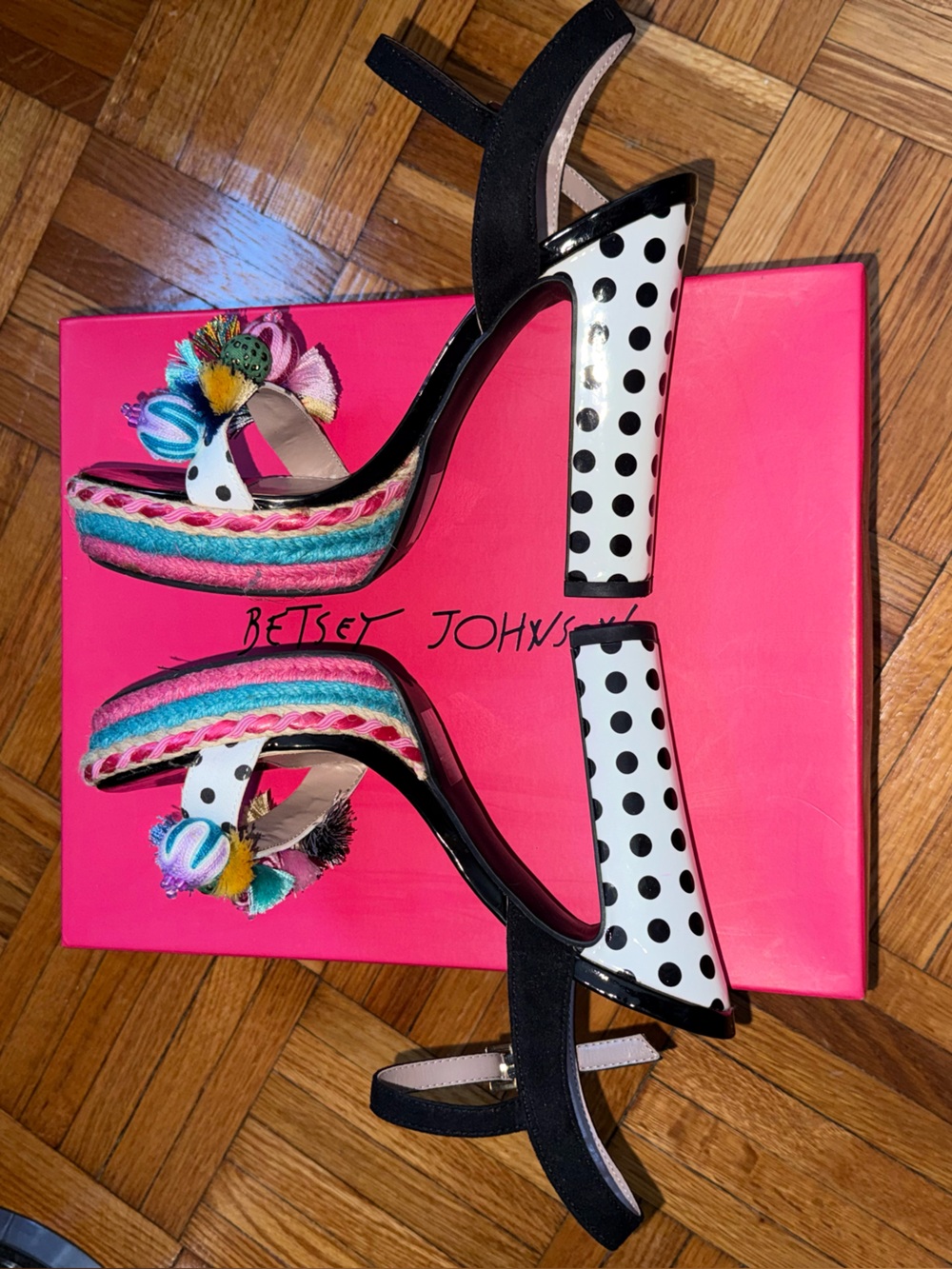 Betsey Johnson polka-dot platform Sandals with Multicolor Pom-Poms - Picture 4 of 7
